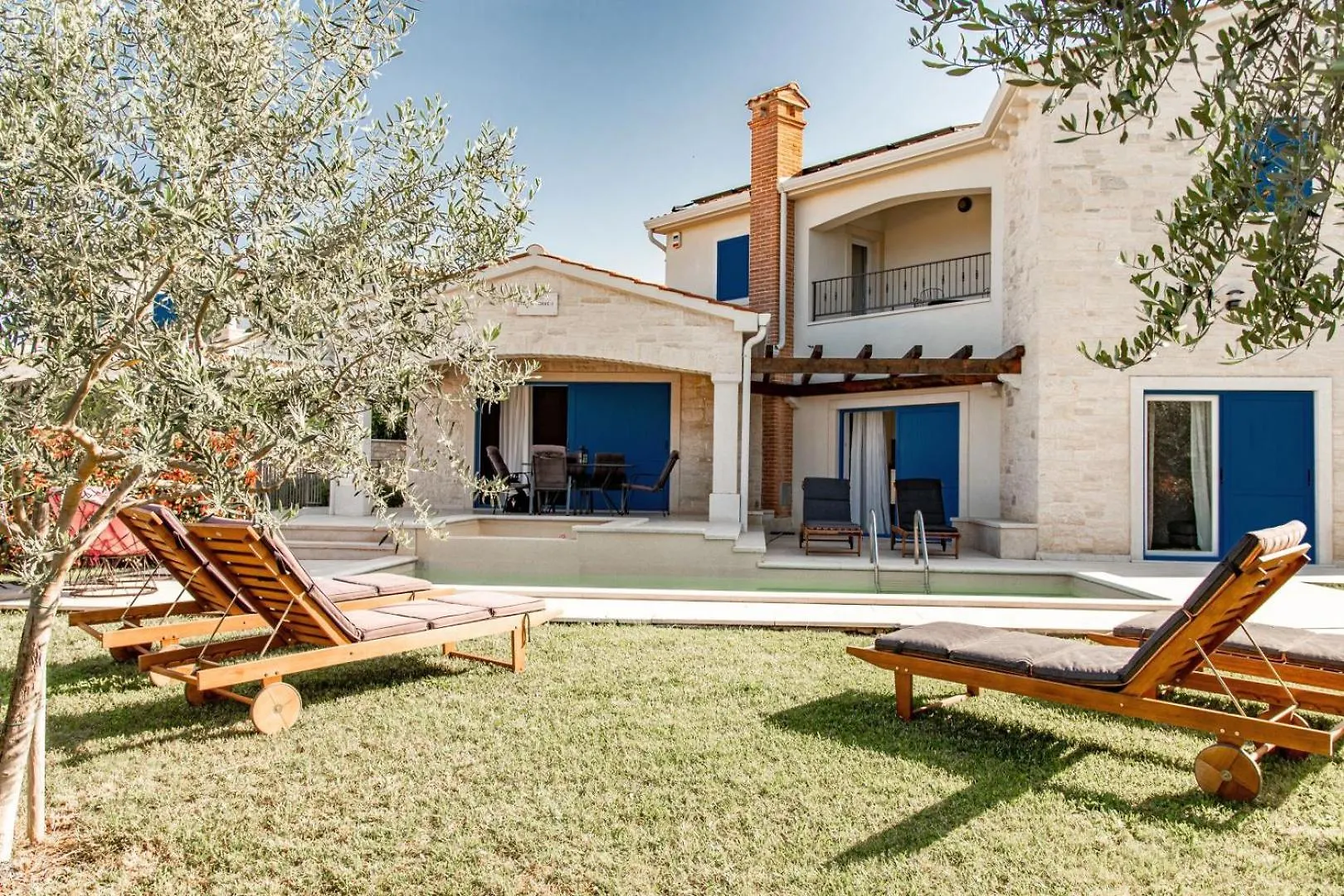 Beautiful Villa Torre I With Whirlpool In Tar location